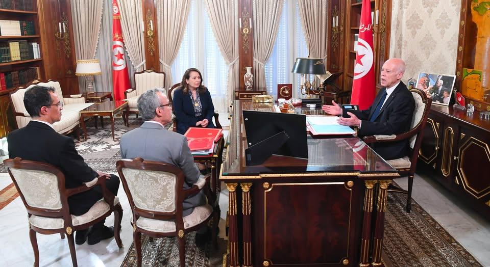 Kaïs Saïed exige des solutions urgentes pour sauver les établissements tunisiens marginalisées